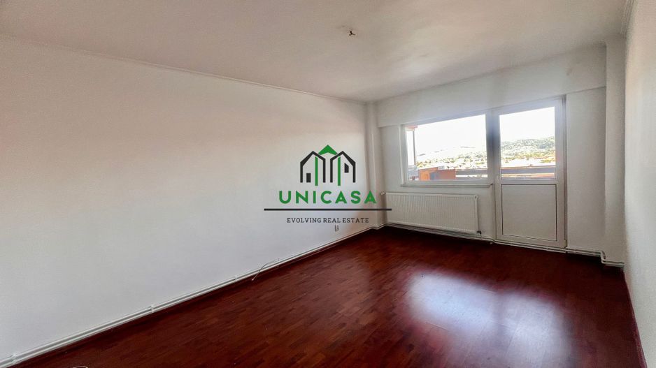 Apartament cu 3 camere  de vânzare – Calea lui Traian - Zona Nord - Poză 1