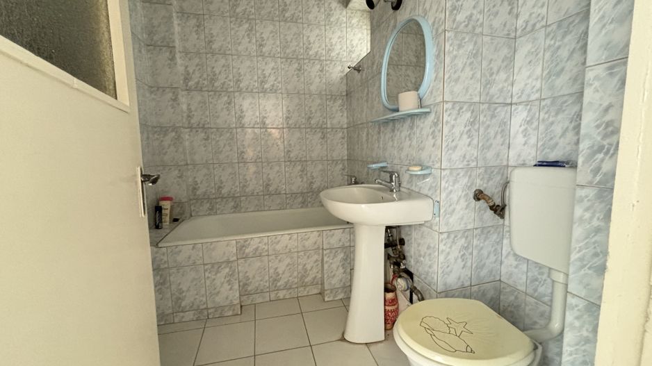 Apartament 3 camere decomandat 67,8 m² zona garii - Poză 10