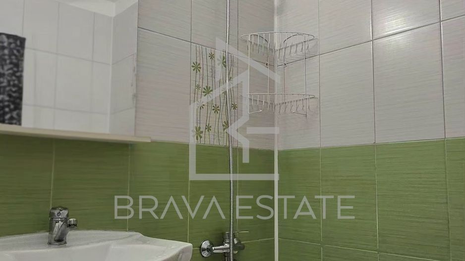 Apartament 3 camere , 43mp , 2 balcoane, zona Eroilor Floresti - Poză 10