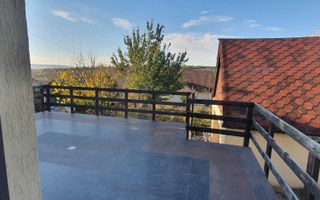 Vilă spațioasă de închiriat în Ezăreni, Valea Adâncă - Poză 2