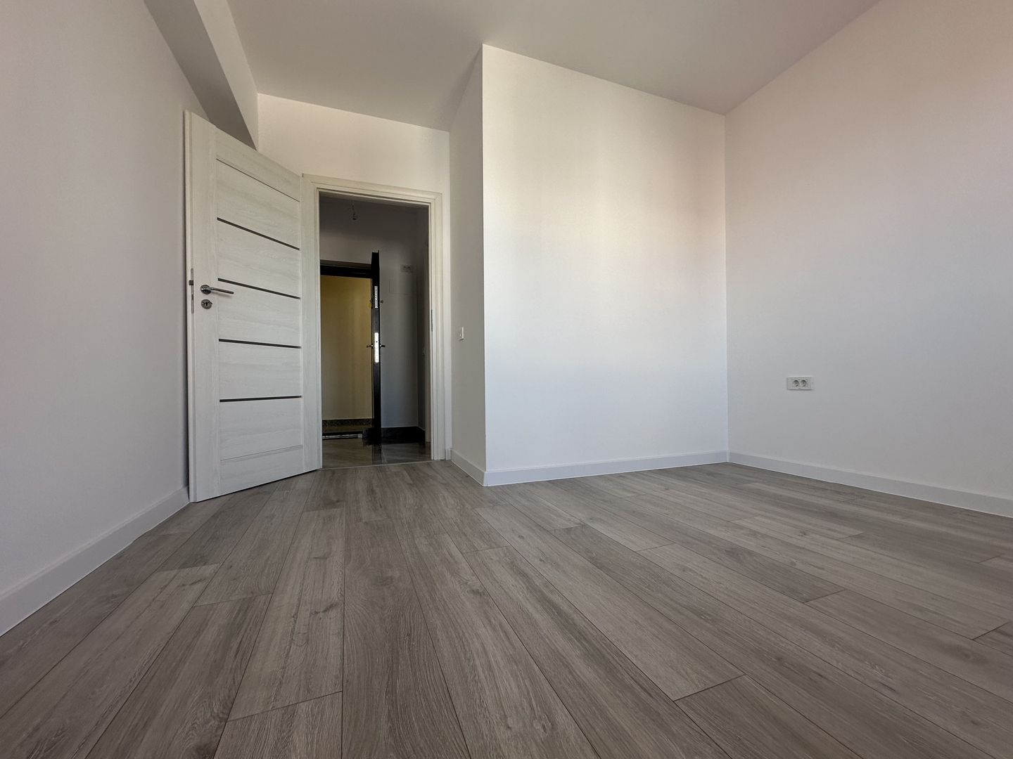 Apartamente Decomandate / Sector 6 - Poză 3