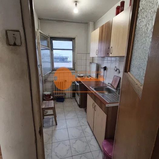 Garsoniera Gorjului-Bloc mixt(200 m metrou-1979) - Poză 3