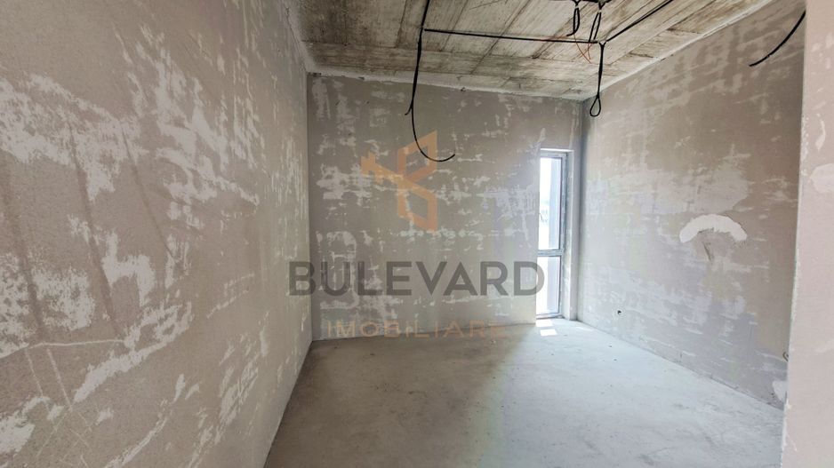 Cladire comerciala situata la drum intens circulat, 1365 mp utili + 20 parcari - Poză 13