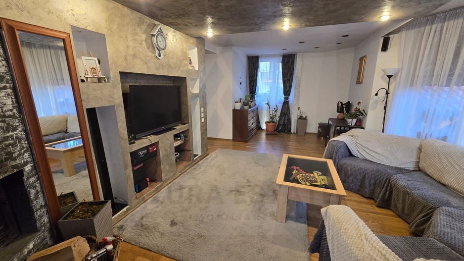 Casa moderna 8 camere pretabil locuinta sau investitie in Selimbar - Poză 17