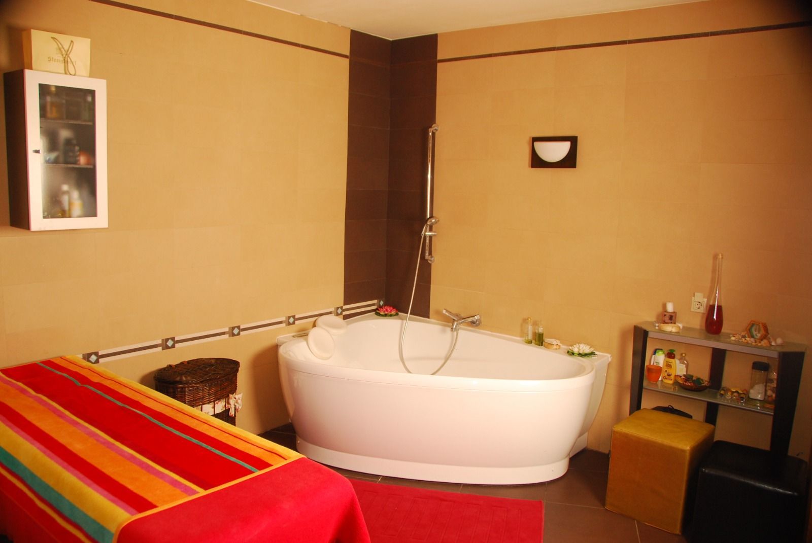 Vand casa 330 mp utili in zona planetelor Giroc, D+P+ E + pod - Poză 26