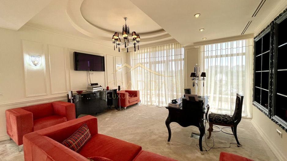 Impressive Villa *1500 SQM usable* 2613 SQM land / Open to the lake - Poză 49