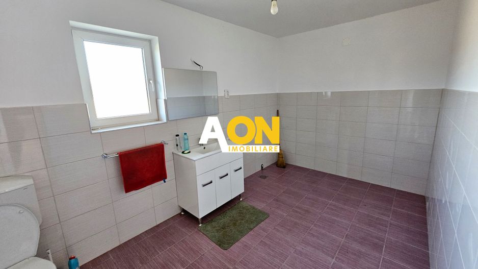 Casa cu 4 dormitoare, 821 mp teren - Poză 7