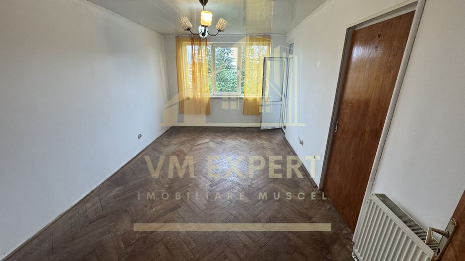 APARTAMENT 3 CAMERE ETAJ 4 CAMPULUNG VISOI - Poză 1