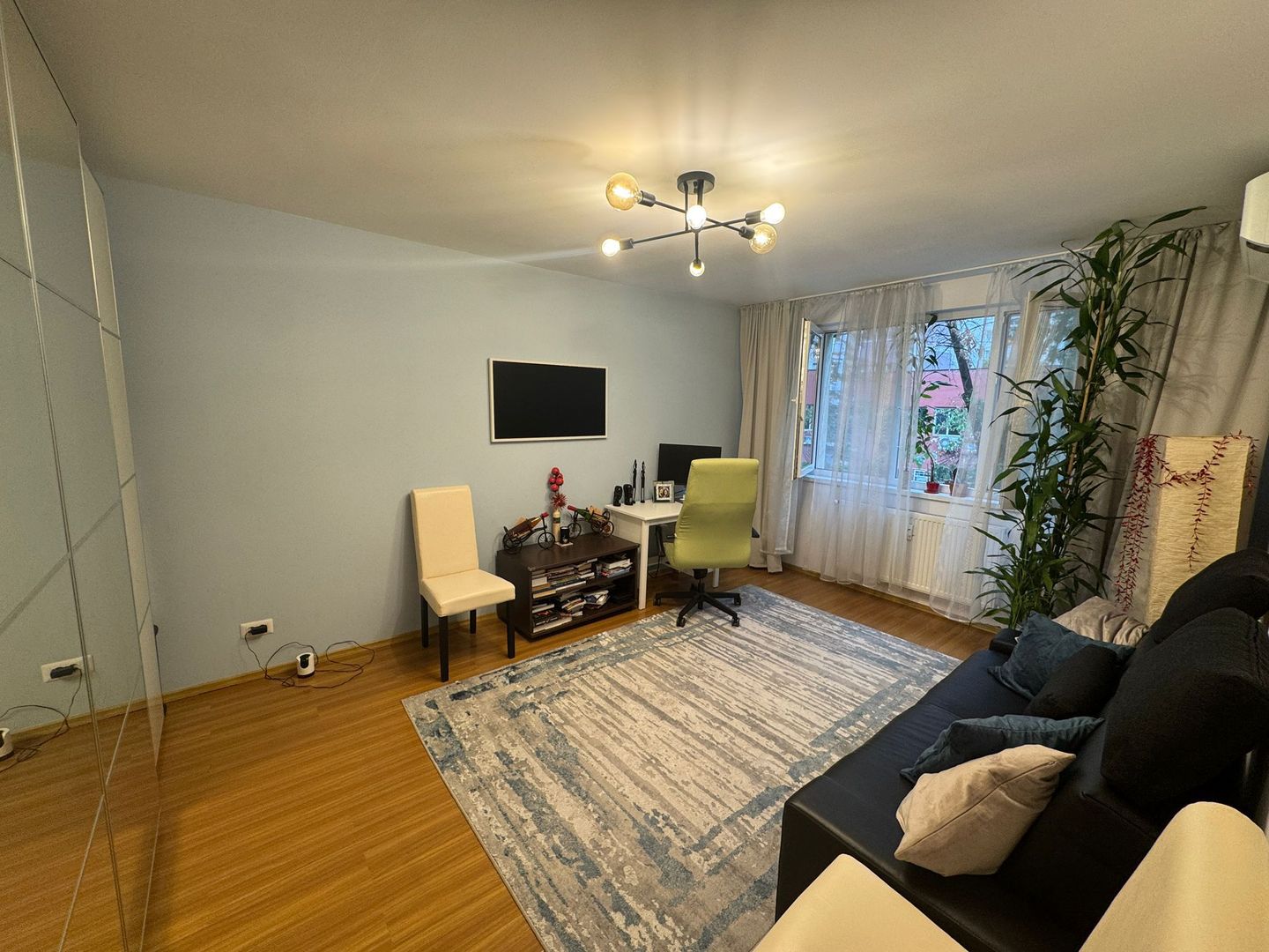 1 Decembrie 1918 2 Camere 1 Minut Metrou 1/4 - Poză 4