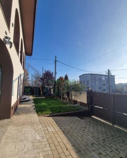 Vilă modernă, Valea Adâncă, 200 mp, teren 410 mp, renovată 2022 - Poză 4