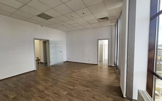 Spatiu de birouri de inchriat locatie centrala si vizibilitate buna - Poză 12