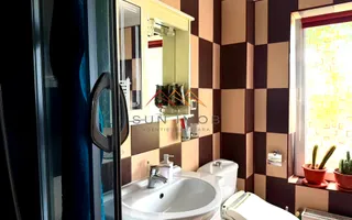 CASĂ NOUĂ | 4 CAMERE | SISTEM FOTOVOLTAIC | URLETA, ZONĂ VERDE - Poză 12