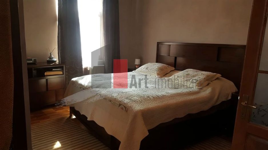 O vilă cu suflet, în inima unei oaze urbane,  D+P+2-190 mp utili - Poză 3