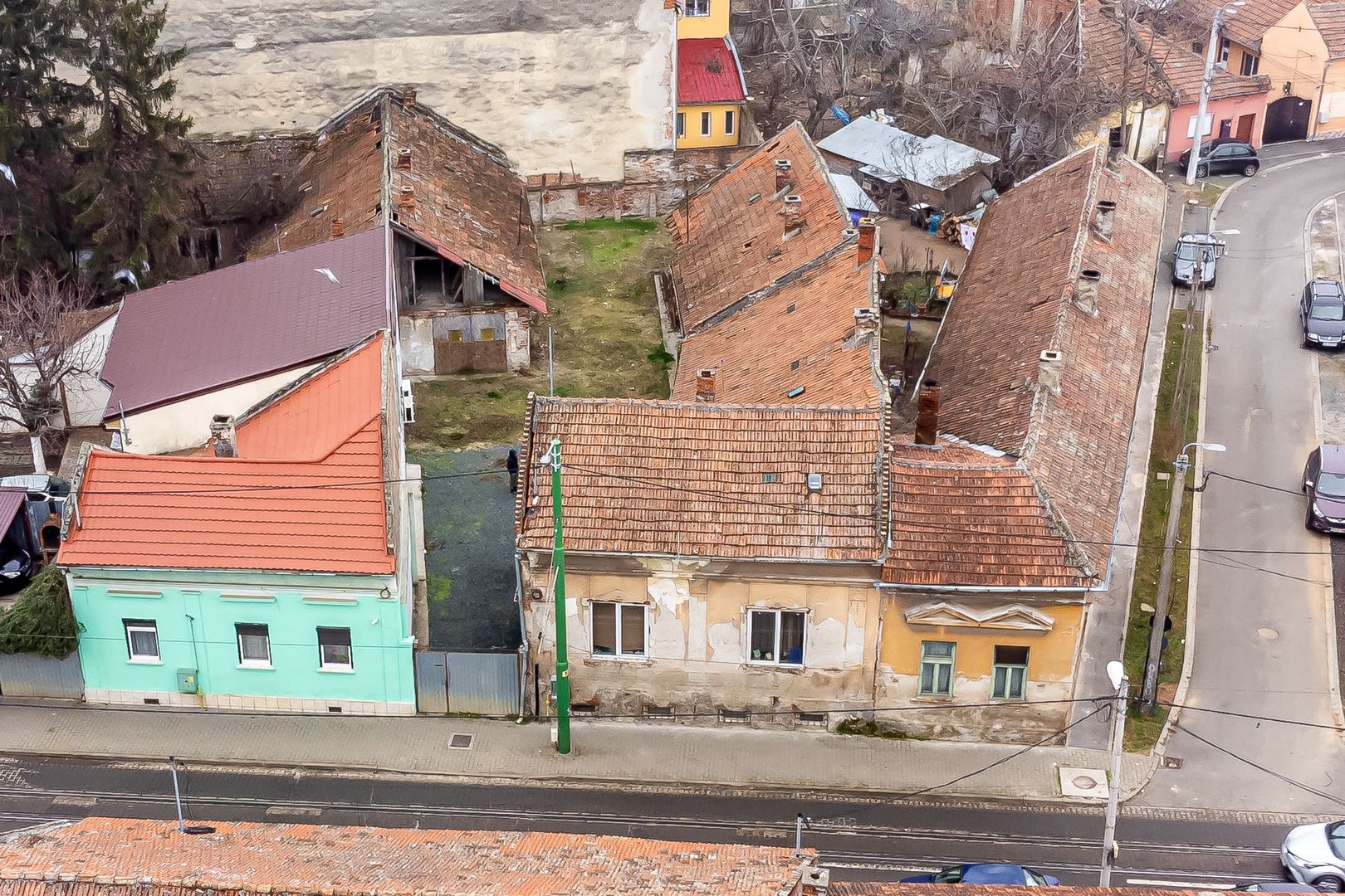 VANDUT! Casa din caramida - teren 612 mp - Centru Arad - COMISION 0% - Poză 3