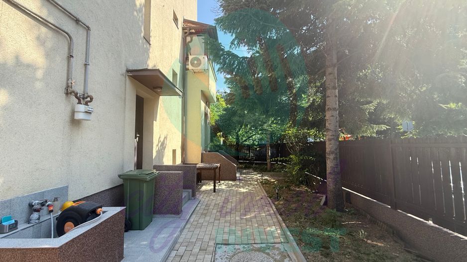 Casa CONSOLIDATA - SITUATA PE COLT - cu o curte libera generoasa - Poză 2