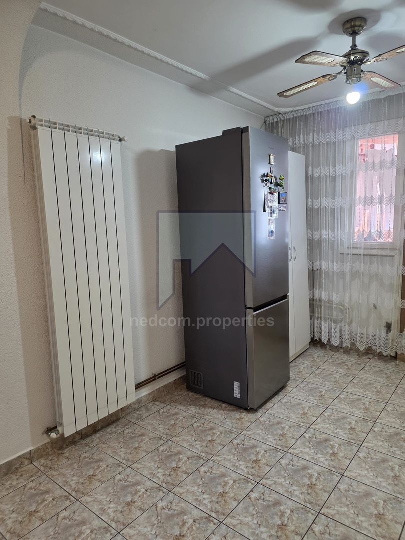 Vanzare apartament 3 camere Rahova - Barca - Poză 16