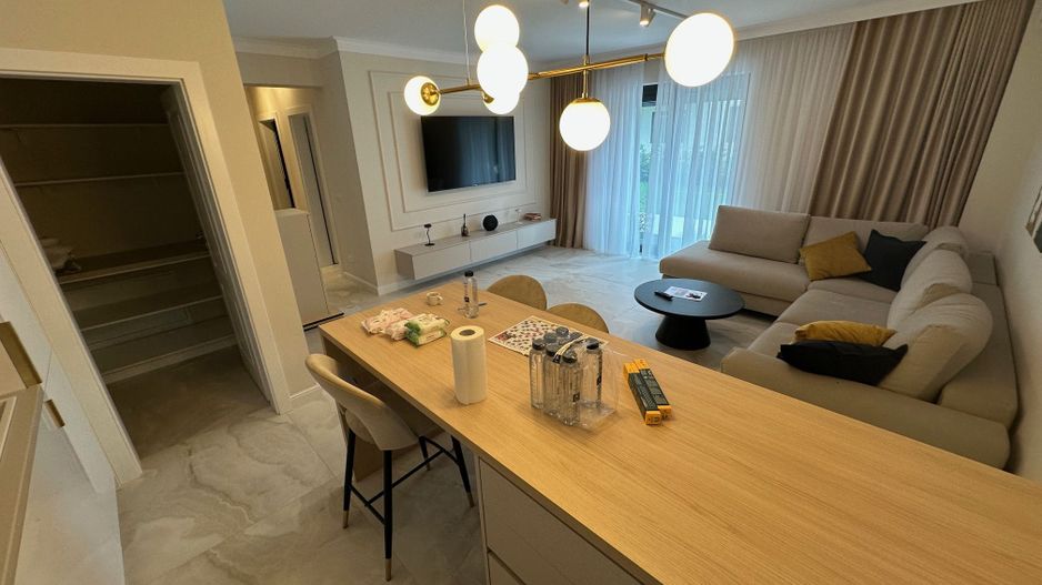 Apartment deosebit  se vinde complet mobilat - Poză 11