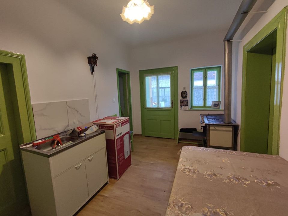 Casa traditionala cu 3 camere si curte mare, Vladimirescu - Poză 6