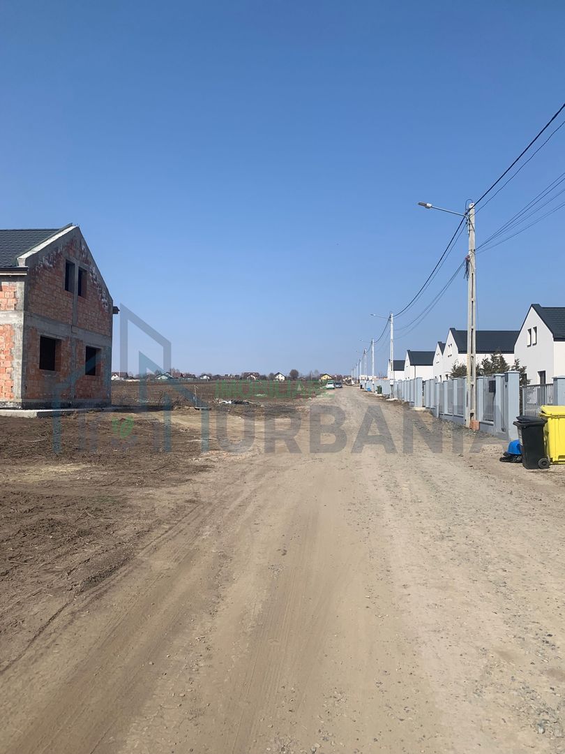 Teren intravilan aronianu - Poză 4