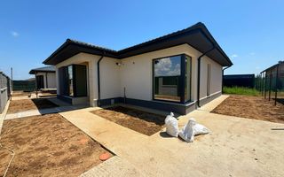 Casa individuala / 3 Camere / 2 Bai / Dressing - Poză 1