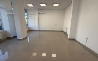 Spatiu Comercial Vitrat- 60mp - Front Stradal - Podu Ros - Poză 4