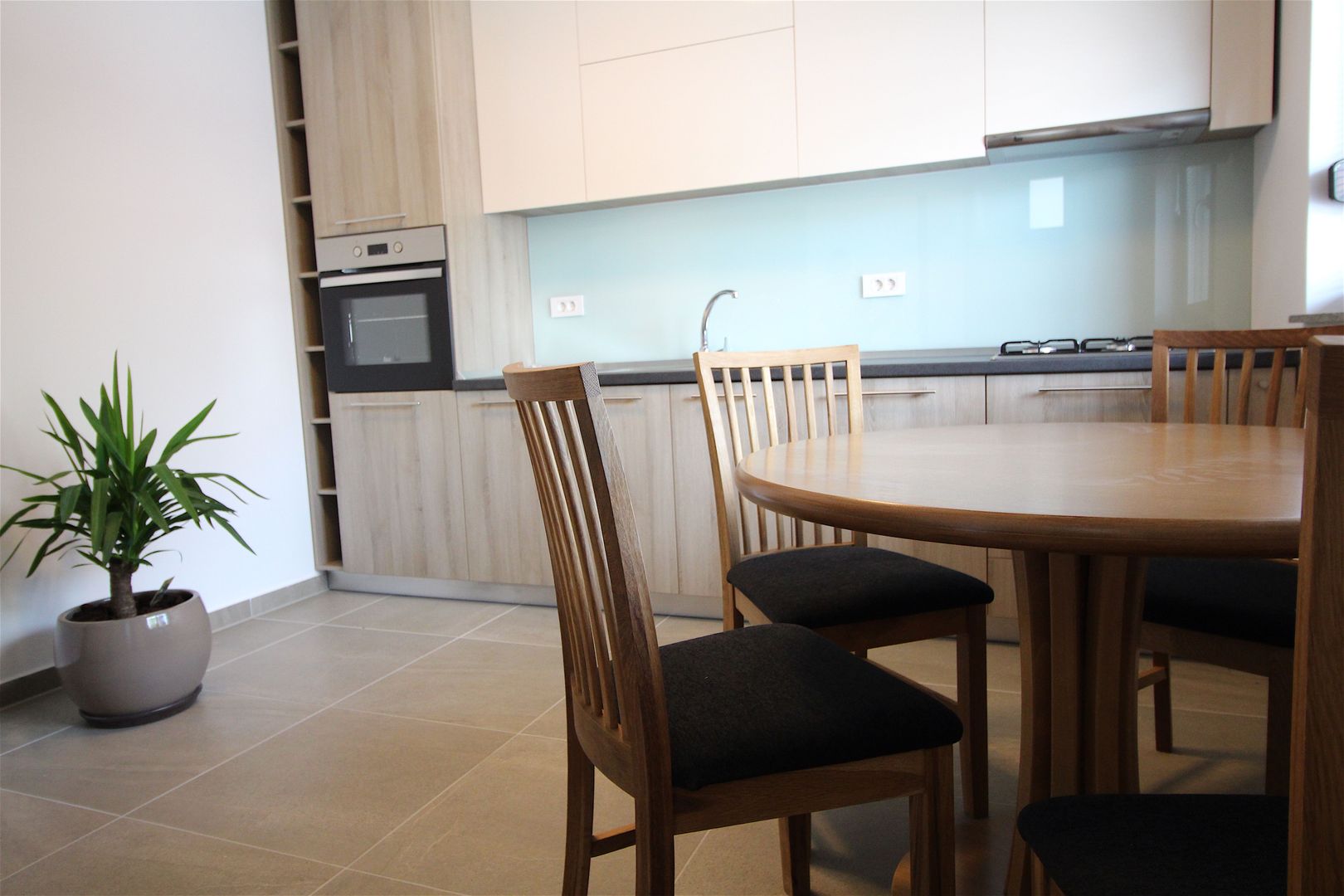 Apartament cu 3 camere de închiriat în zona Nord - Poză 4