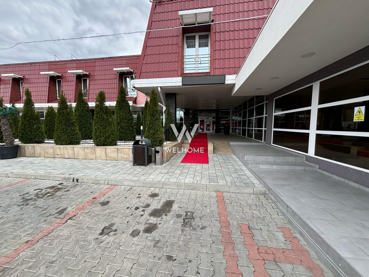 Investitia ideala , hotel, restaurant si spatii de inchiriat - Poză 2