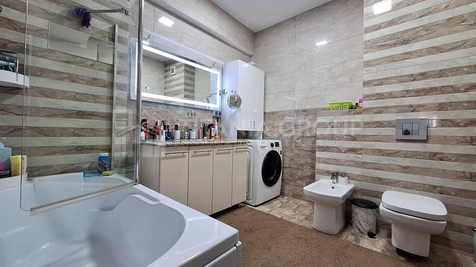 Apartament 2 camere decomandat, spatios,  Coresi Isaran - Poză 9