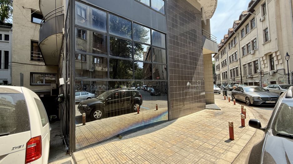 Spațiu București, zona Universitate, pretabil comercial/birouri - Poză 1