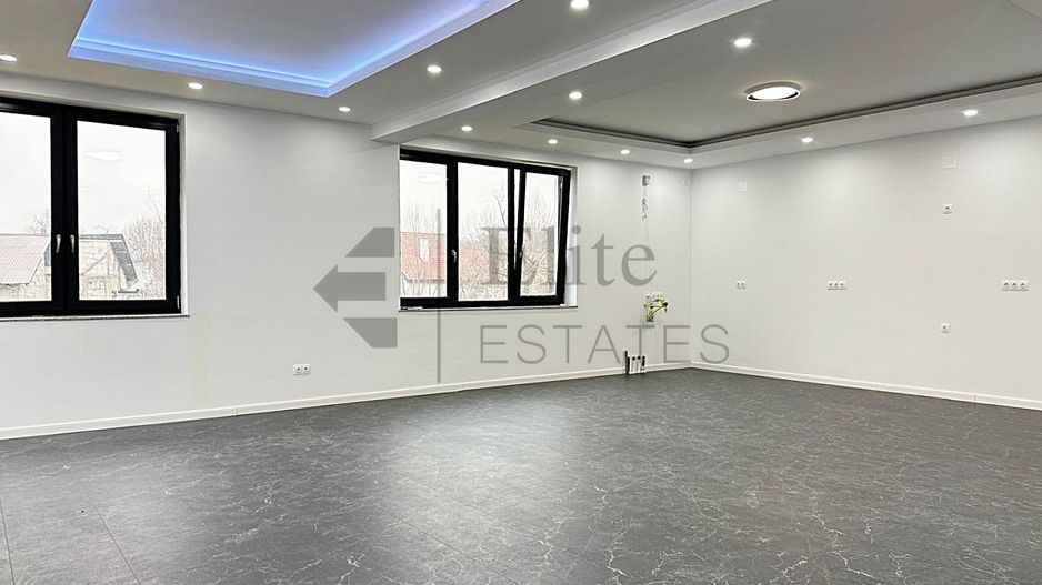 Casa cu teren 830 mp in zona Dealuri Oradea - Poză 1