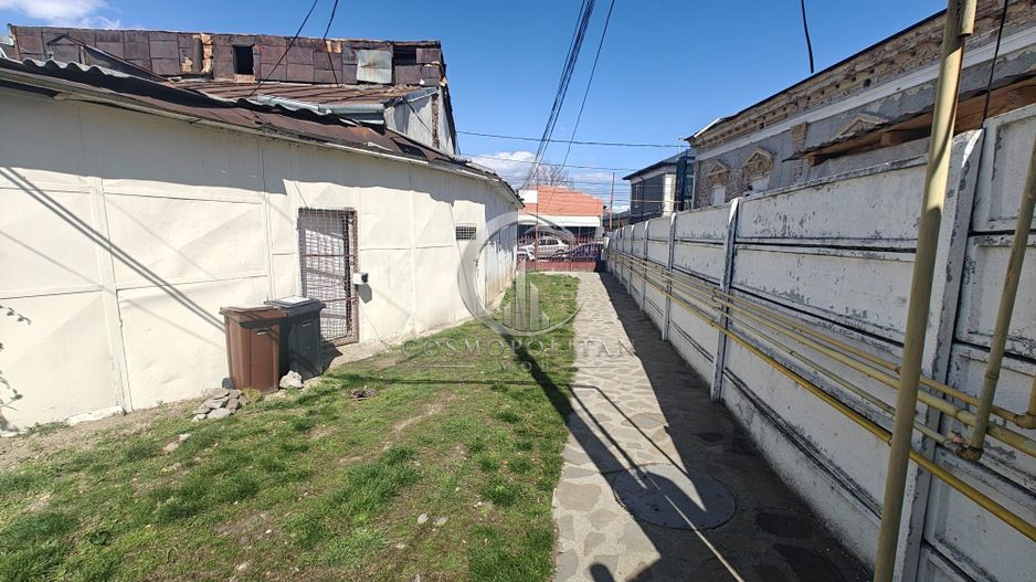 Casa Spatiu comercial zona ISJ Buzau 160mp Pret: 110.000 - Poză 2