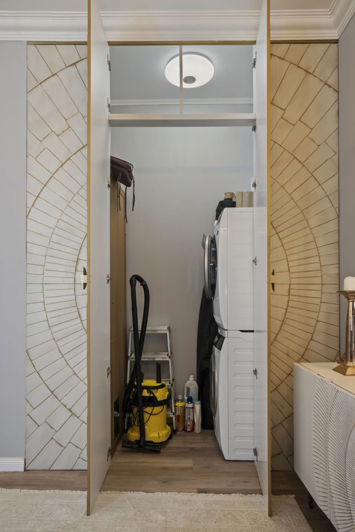 CASA COMPLET RENOVATA || 2 CAMERE|| 2 BAI || CENTRALA PROPRIE - Poză 11