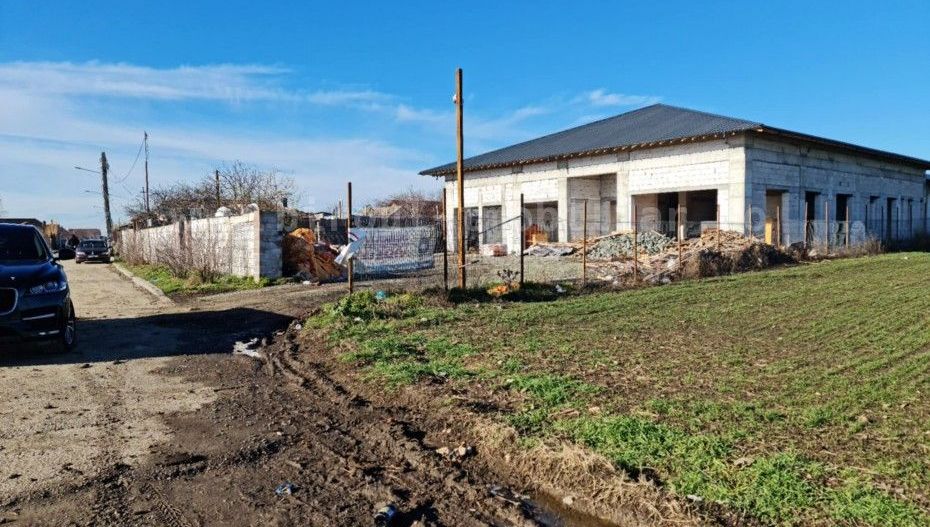 Vânzare Teren Intravilan pentru Casă/Vilă sau Alte Proiecte - Poză 3
