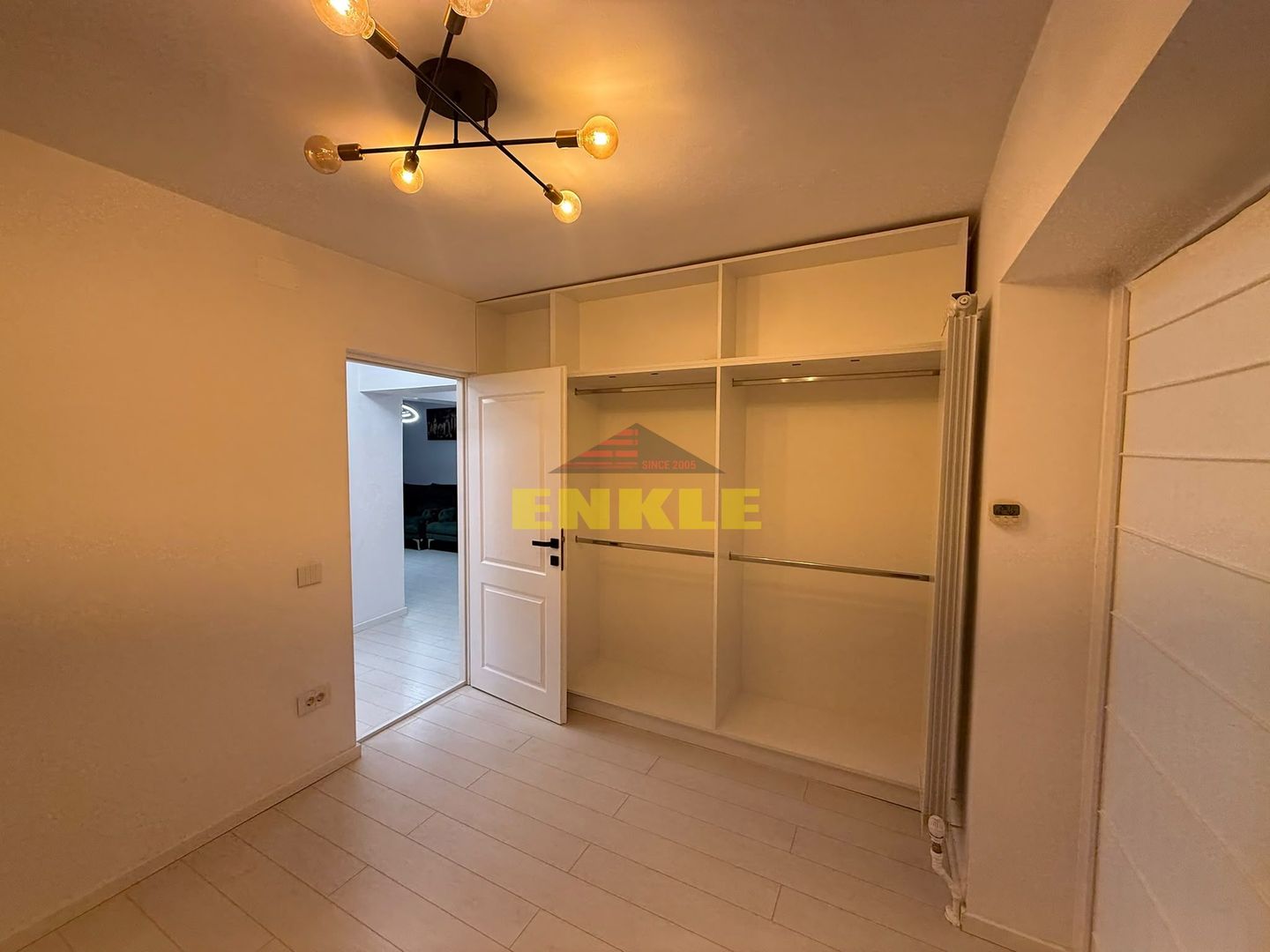 DE ÎNCHIRIAT – APARTAMENT ULTRAMODERN CU 3 CAMERE - Poză 4