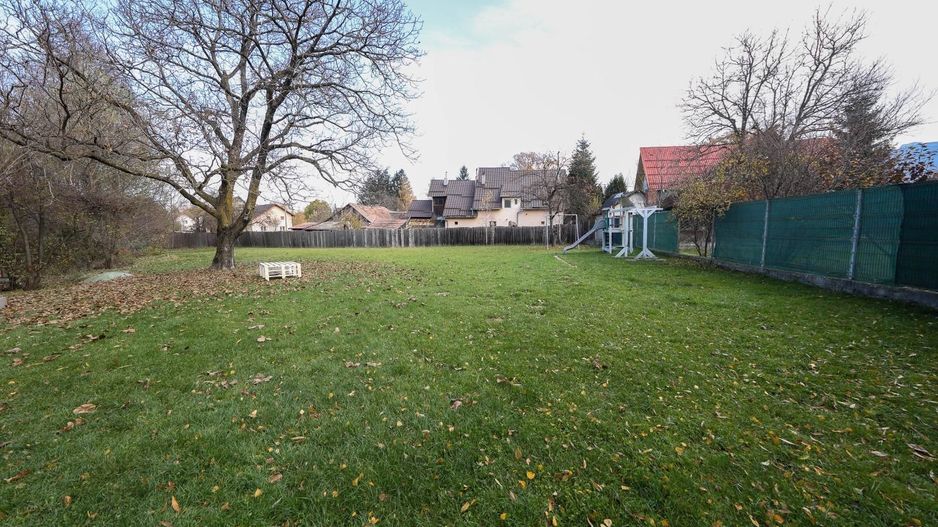 Vilă spațioasă de vânzare în Predeluț, Bran | 2000mp - Poză 47