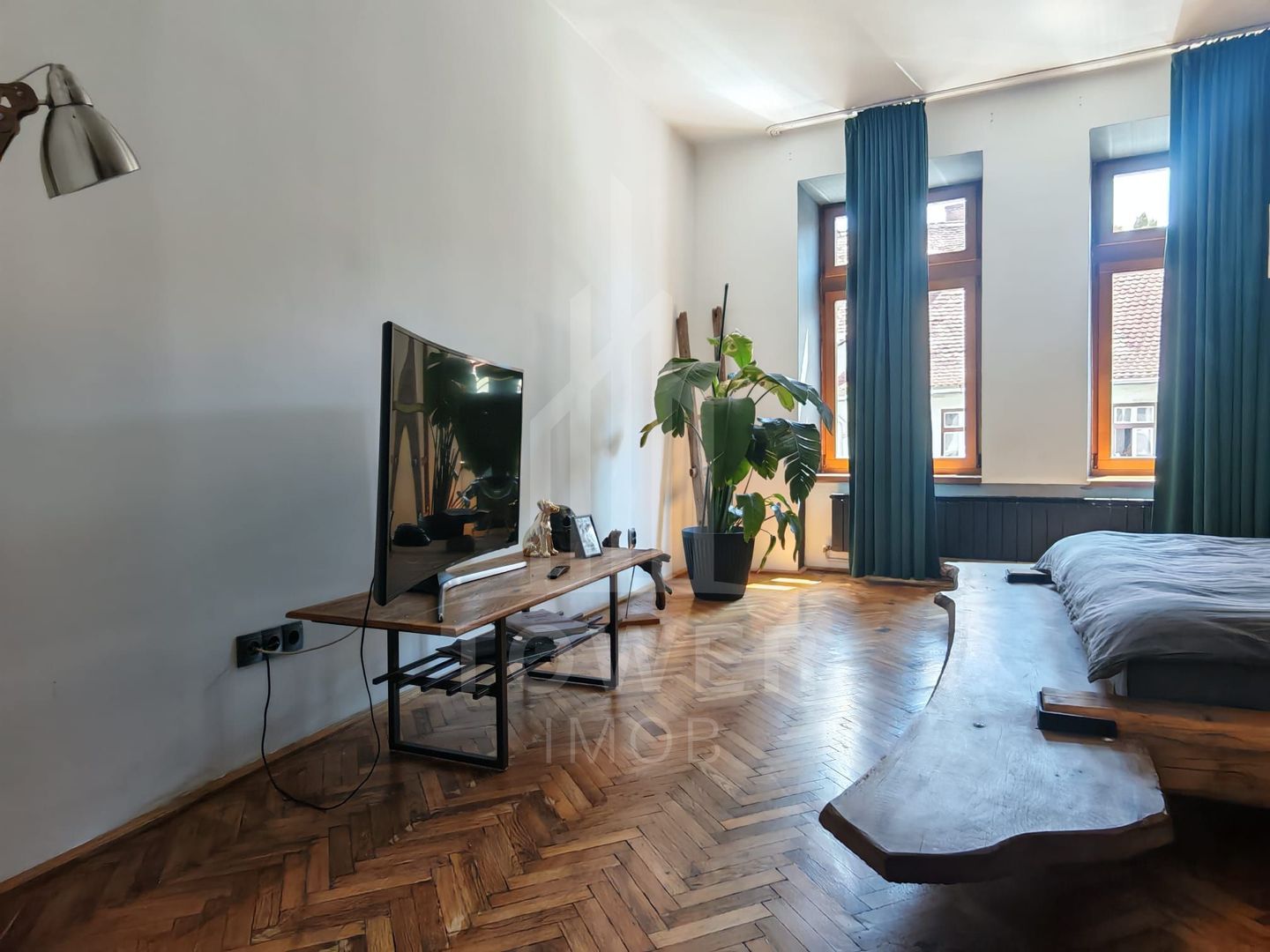 Apartament in centru istoric . - Poză 4