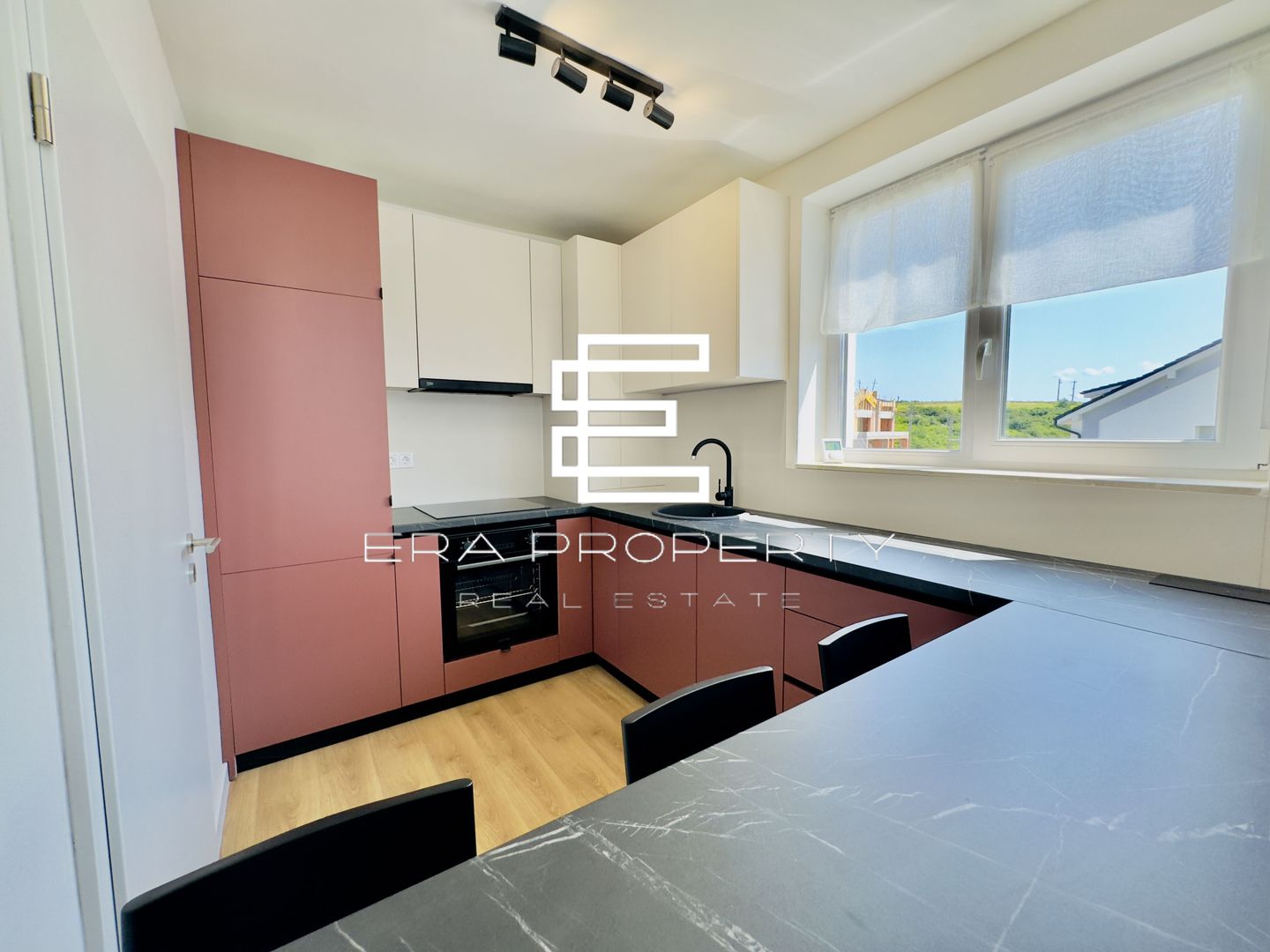 Penthouse 5 camere- 128,54 mp utili-terasa 15mp  -zona Aeroport Sibiu - Poză 3