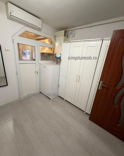 Apartament 2 camere format din 2 garsoniere alipite 1 Decembrie - Poză 9