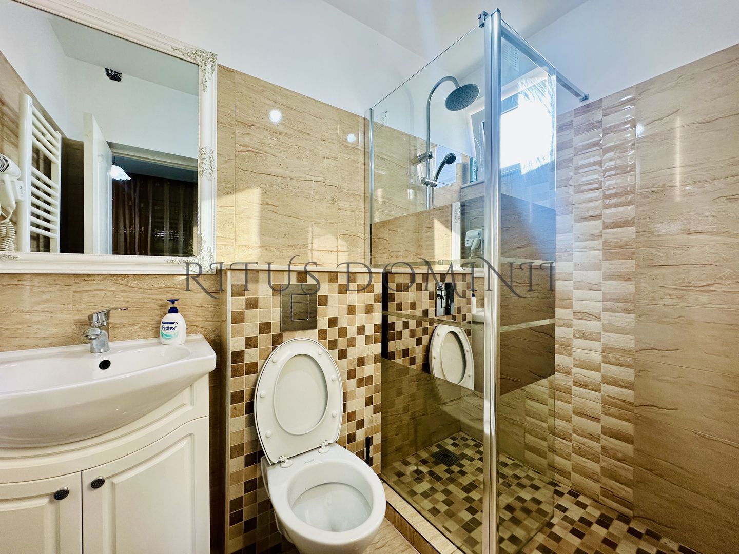 Apartament pentru 17 muncitori la Casa, Nufarul - Poză 6
