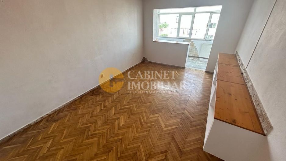 Piata Voievozilor 2 camere decomandat 54mp - Poză 2