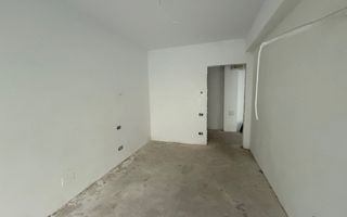 Apartament 4 Camere de Vanzare - Poză 13
