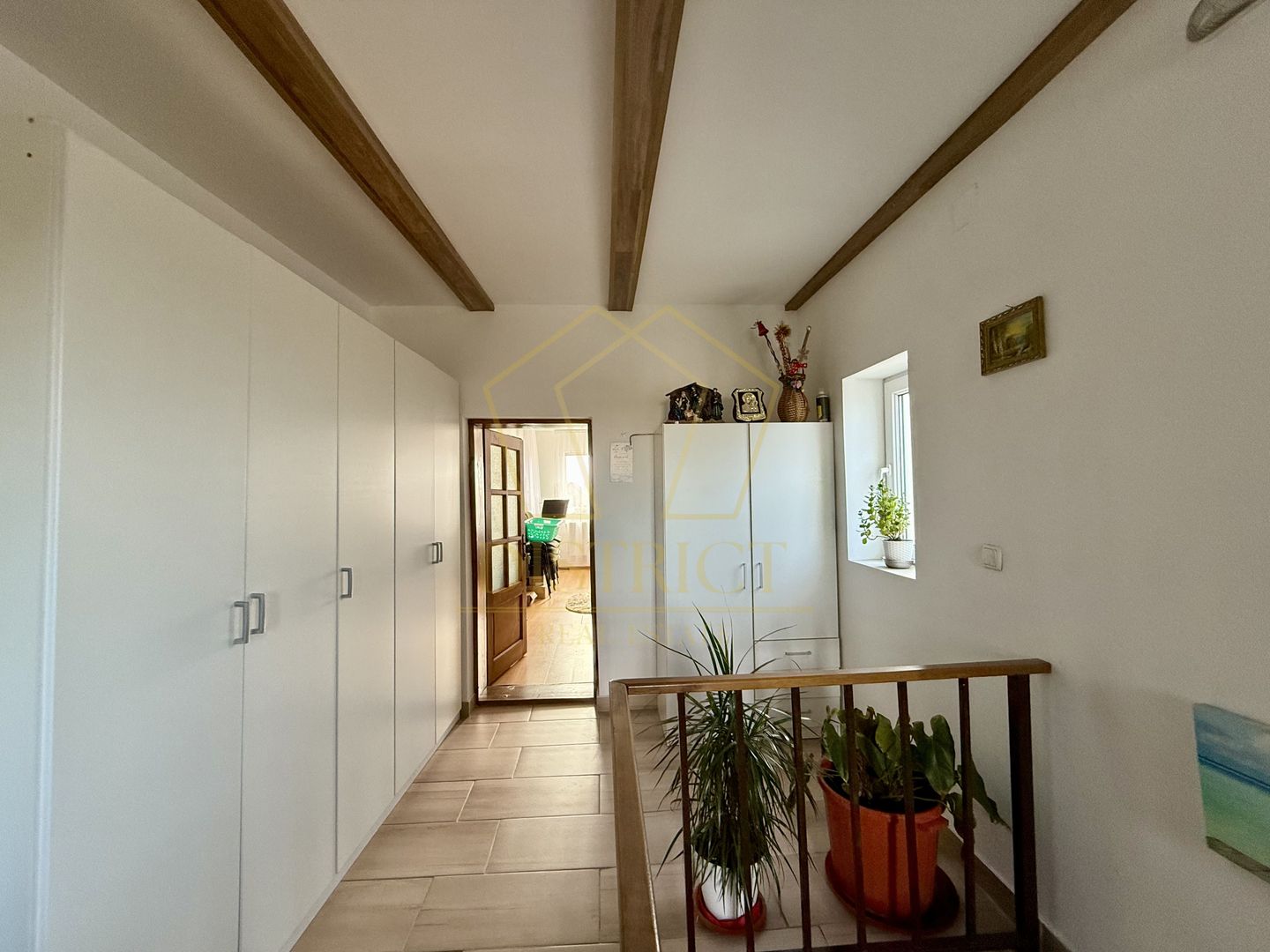 Duplex D+P+1E+M cu 7 camere | Utvin - Poză 17