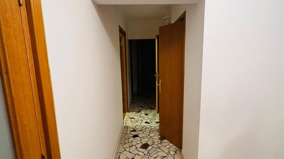 Apartament cu 3 camere de vanzare Drumul Taberei - Poză 10
