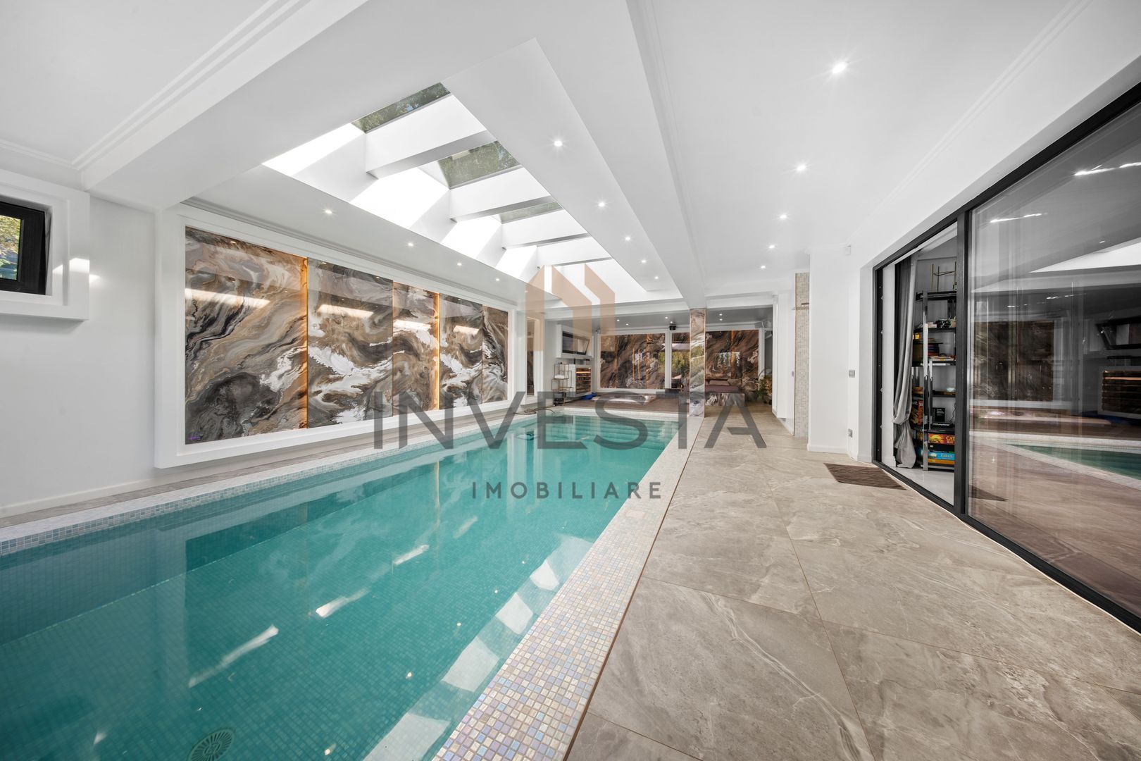 Refugiu Privat: Vila Modernă cu Facilitați de Lux în Cluj-Napoca! - Poză 8