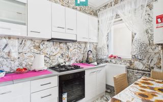 Casă cu 3 camere, anexe  locație Premium în Pecica - Poză 4