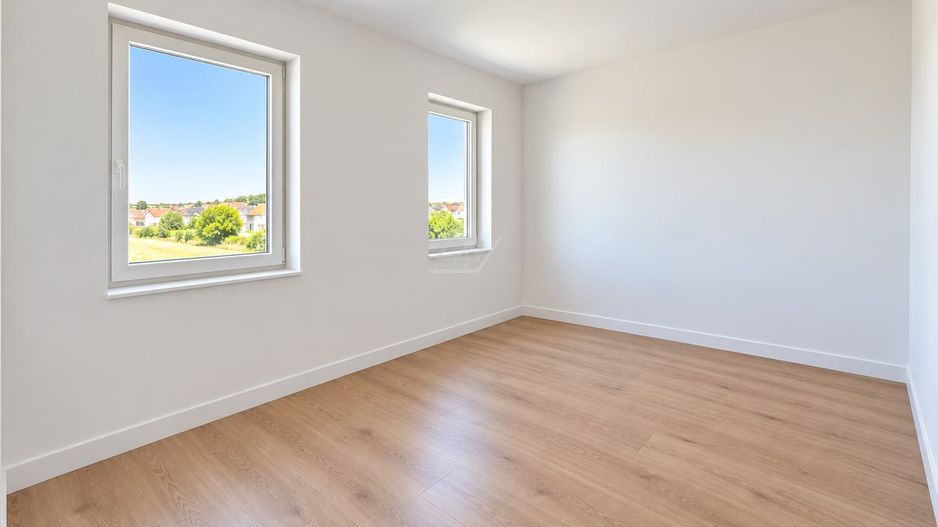 3 camere.  Etaj intermediar. Asfalt. Loc de parcare. - Poză 3