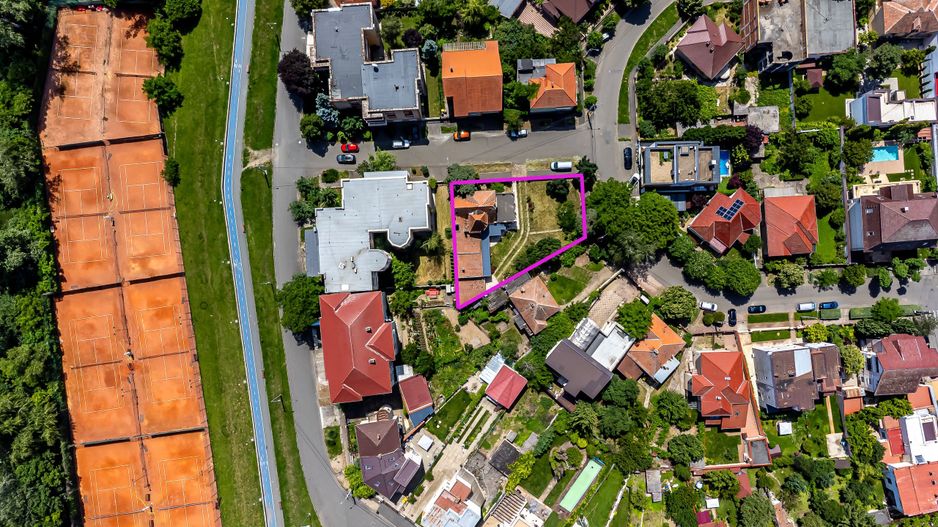 Proprietate cu teren generos în cea mai râvnită zonă a Aradului - Poză 10