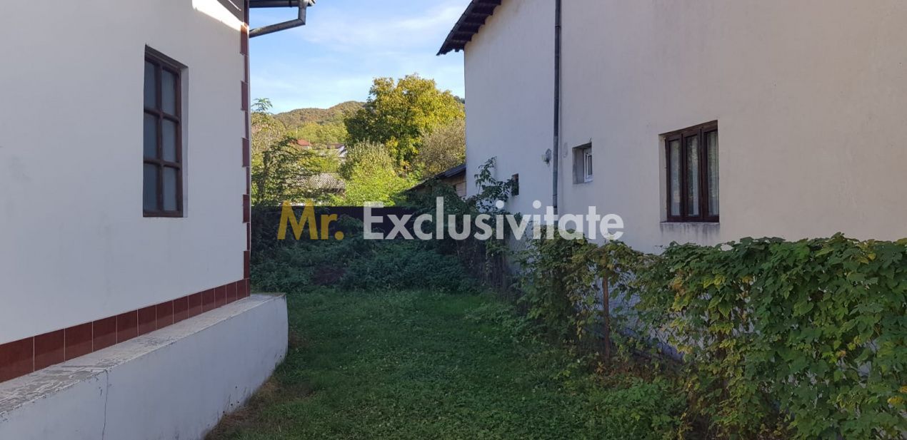 Casă versatilă de vânzare în Comuna Corbi, Argeș – ideală pentru afacere - Poză 3
