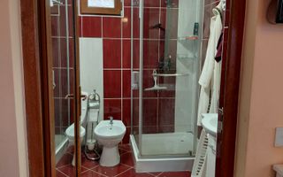 Casă spațioasă și primitoare, gata de mutare! Tulucesti! - Poză 17