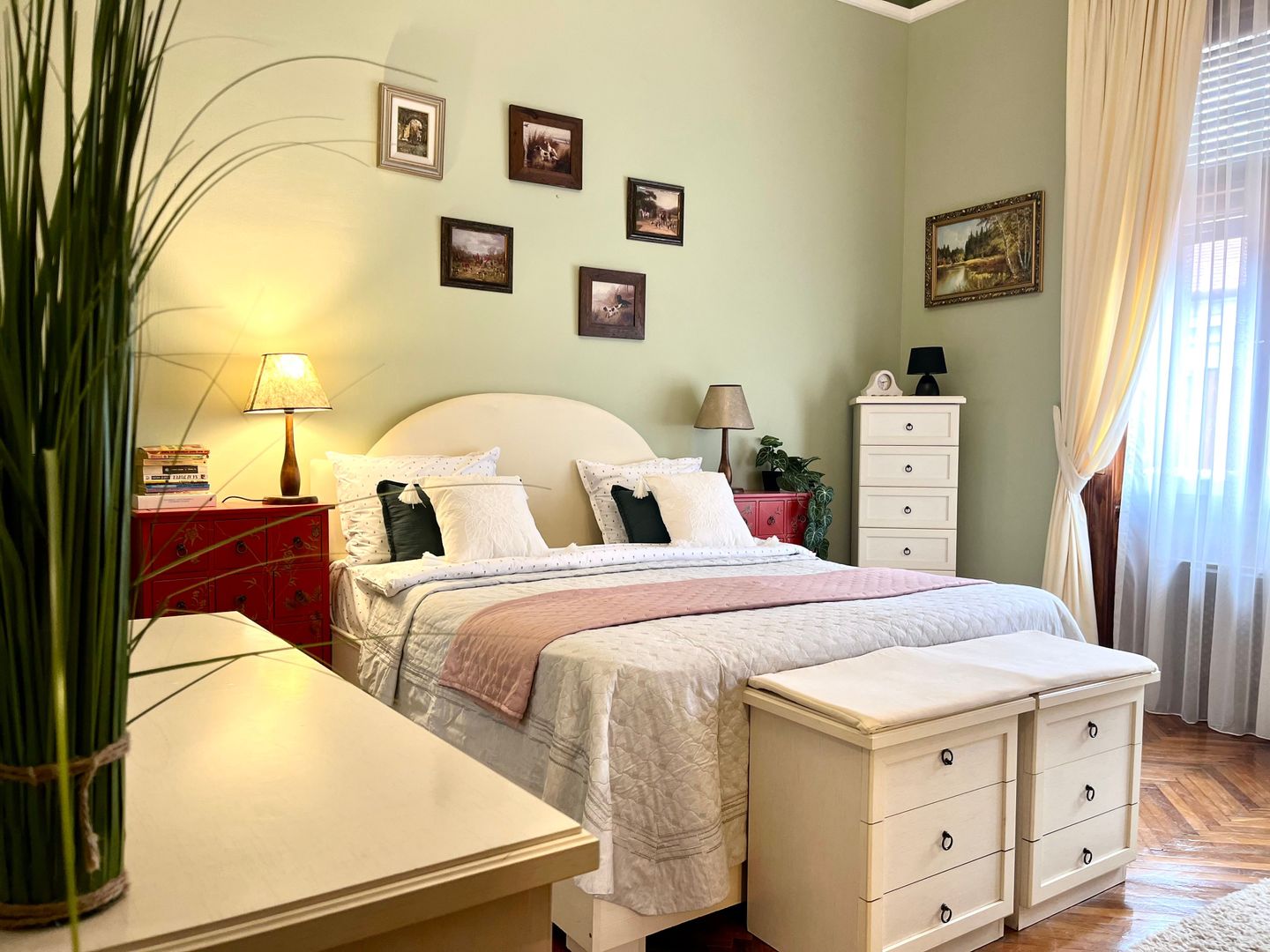 Apartament grandios cu vedere spectaculoasă spre Piața Libertății - Poză 18